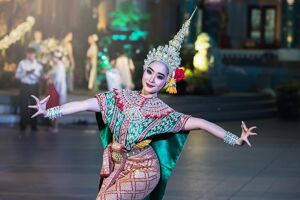 Bangkok Culture Travel Guide: Traditions, Etiquette & Eco-Tours